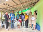 ลงพื้นที่มอบถุงยังชีพ ตามโครงการช่วยเหลือประชาชนด้านการส่งเส